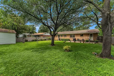 1325 Royal Oaks Drive, Waco, TX 76710 - Photo 31