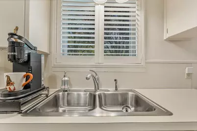 1325 Royal Oaks Drive, Waco, TX 76710 - Photo 25
