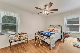 1325 Royal Oaks Dr, Waco, TX 76710 - Photo 17