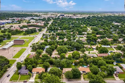 1325 Royal Oaks Drive, Waco, TX 76710 - Photo 33