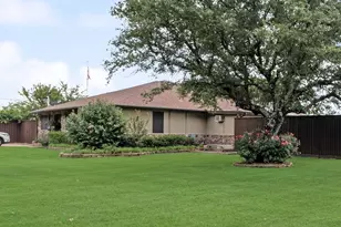 12704 Garden Grove Dr, Dallas, TX 75253 - Photo 5