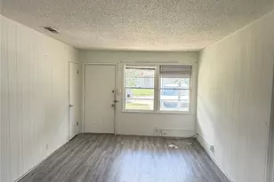 1109 E Inwood Dr, Arlington, TX 76010 - Photo 7