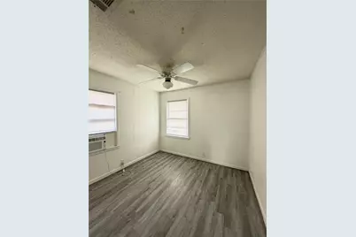 1109 E Inwood Drive, Arlington, TX 76010 - Photo 11