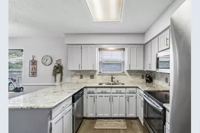 6417 Loma Vista Drive, Watauga, TX 76148 - Photo 7