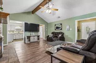 6417 Loma Vista Dr, Watauga, TX 76148 - Photo 7