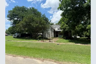 401 Paris Street, Pecan Gap, TX 75469 - Photo 5