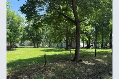 401 Paris Street, Pecan Gap, TX 75469 - Photo 9