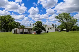 1112 Spruiell St, Jewett, TX 75846 - Photo 31