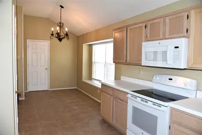 7025 Blalock Drive, The Colony, TX 75056 - Photo 9