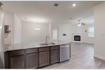 10925 Klondike Lane, Aubrey, TX 76227 - Photo 11