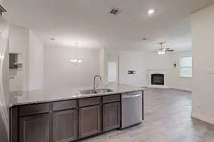 10925 Klondike Ln, Aubrey, TX 76227 - Photo 11