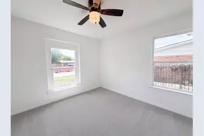 137 S Valera Court, Fort Worth, TX 76134 - Photo 11