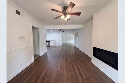 137 S Valera Court, Fort Worth, TX 76134 - Photo 3
