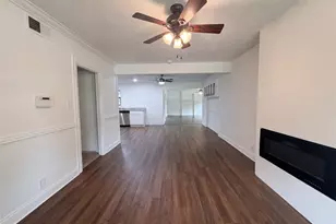 137 S Valera Ct, Fort Worth, TX 76134 - Photo 3
