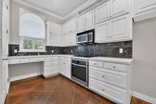 5027 Pershing Ave, Fort Worth, TX 76107 - Photo 11