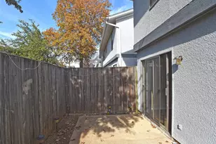 619 Timberline Dr, Hurst, TX 76053 - Photo 9