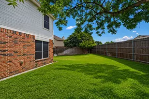 6512 Brighton Ct, North Richland Hills, TX 76180 - Photo 3