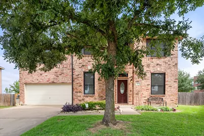 517 Zachum Drive, Arlington, TX 76002 - Photo 1