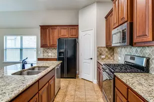4619 Amesbury, Sherman, TX 75092 - Photo 9