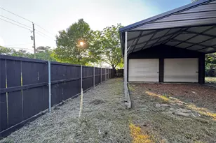 385 Main St, Dorchester, TX 75459 - Photo 17