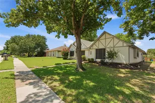 1561 Winter Park Ln, Lewisville, TX 75077 - Photo 3
