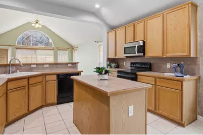 9125 Chardin Park Drive, Fort Worth, TX 76244 - Photo 11