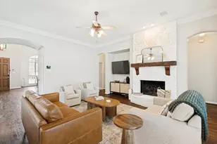 1001 Thornapple Dr, McKinney, TX 75071 - Photo 5