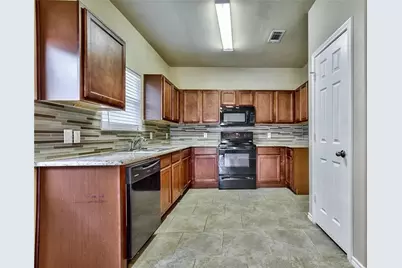 702 E College Street, Princeton, TX 75407 - Photo 9