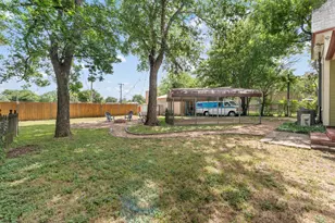 320 E Franklin St, Hillsboro, TX 76645 - Photo 31