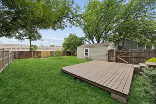 4821 Calmont Ave, Fort Worth, TX 76107 - Photo 25
