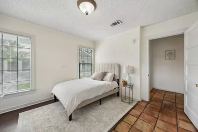 4821 Calmont Avenue, Fort Worth, TX 76107 - Photo 13
