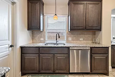 1721 Maplewood Drive, Glenn Heights, TX 75154 - Photo 9