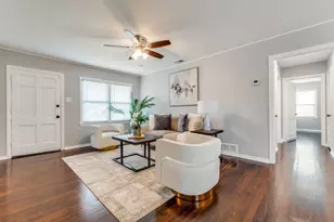 2736 Rolinda Dr, Dallas, TX 75211 - Photo 3