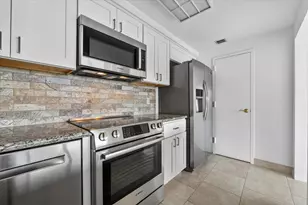6211 W Northwest Hwy, Dallas, TX 75225 - Photo 11