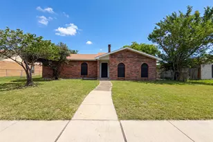 1906 Stockton Trail, Grand Prairie, TX 75052 - Photo 1