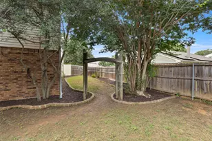 508 Sage Ln, Euless, TX 76039 - Photo 9