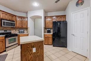 7234 Summit Parc Dr, Dallas, TX 75249 - Photo 5