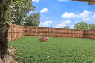 425 Alpine Dr, DeSoto, TX 75115 - Photo 33