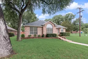 425 Alpine Dr, DeSoto, TX 75115 - Photo 5