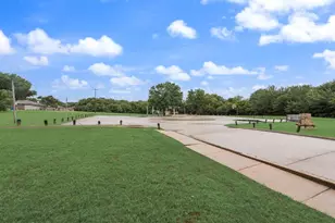 425 Alpine Dr, DeSoto, TX 75115 - Photo 37