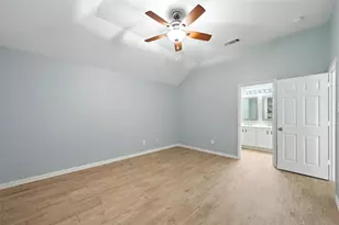 517 Lowery Oaks Trl, Fort Worth, TX 76120 - Photo 11