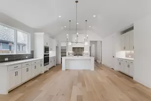 109 Enclave Dr, Lakewood Village, TX 75068 - Photo 9