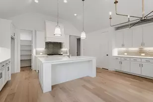 109 Enclave Dr, Lakewood Village, TX 75068 - Photo 7
