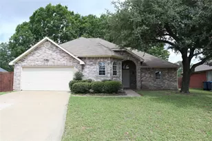 336 Cresthaven Dr, Rockwall, TX 75032 - Photo 1