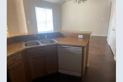 121-127 Sunburst Court, Weatherford, TX 76087 - Photo 9