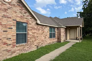 121-127 Sunburst Ct, Weatherford, TX 76087 - Photo 3