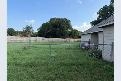 121-127 Sunburst Court, Weatherford, TX 76087 - Photo 31