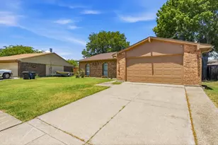 5821 Maiden Ln, Fort Worth, TX 76131 - Photo 3