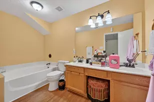 525 Berryhill Dr, Mansfield, TX 76063 - Photo 15