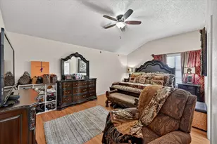 525 Berryhill Dr, Mansfield, TX 76063 - Photo 11